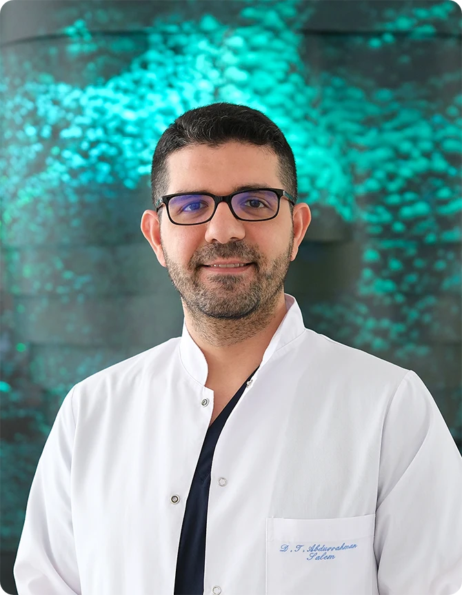Porträt des Zahnarztes Dr. Abdulrahman Salem